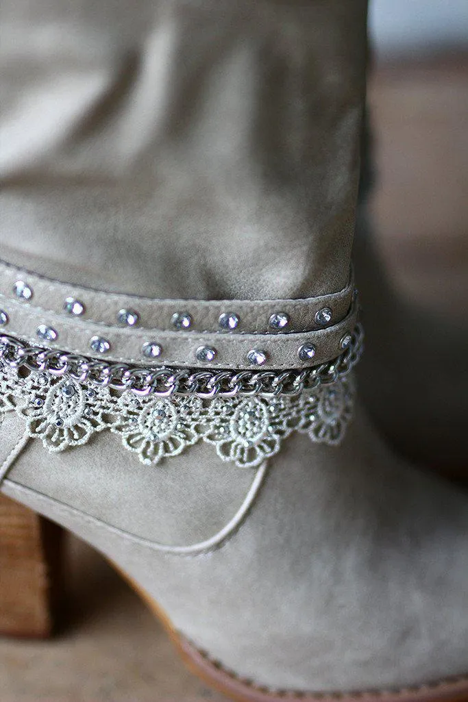 Cream Lobsteria Booties
