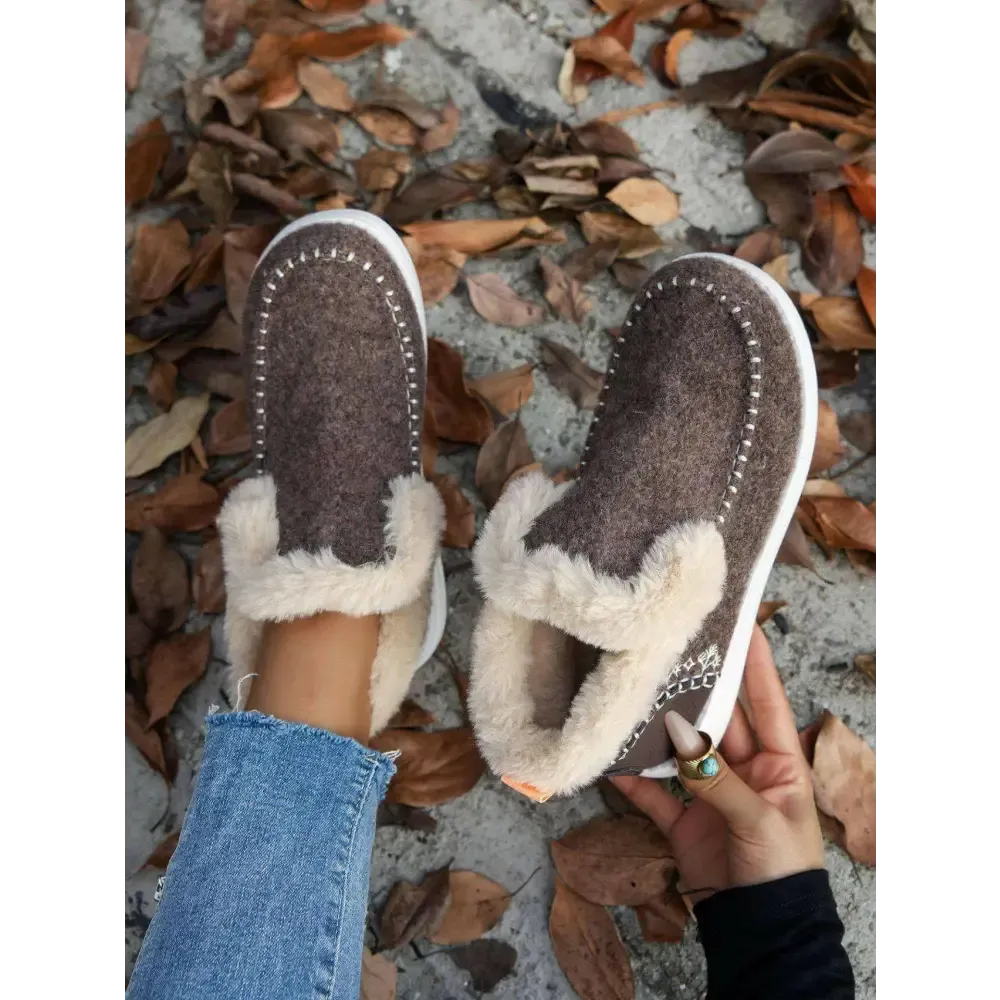 Luxury Fashion for Women Furry Suede Round Toe Flat Sneakers