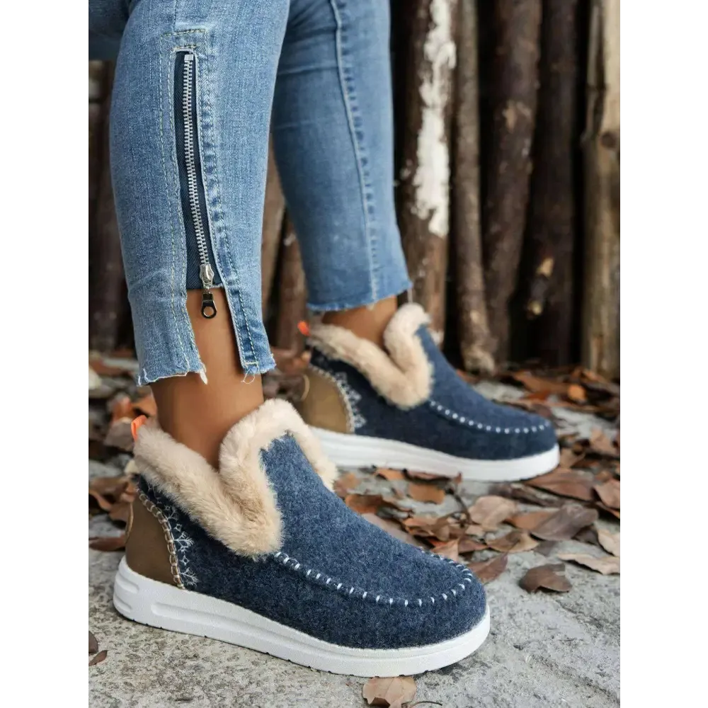 Luxury Fashion for Women Furry Suede Round Toe Flat Sneakers