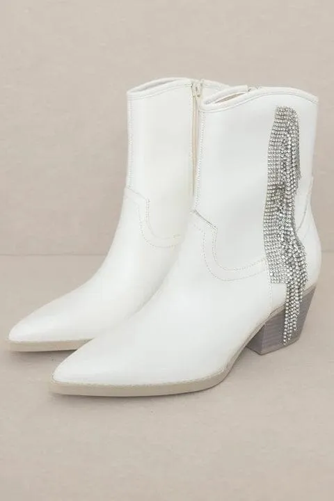 Rowan Embellished Fringe Booties: White